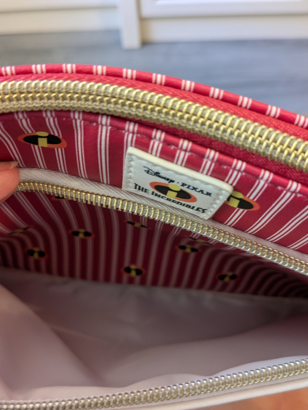 Pixar X Primark Disney The Incredibles Cosmetic Bag - Picture 5 of 11